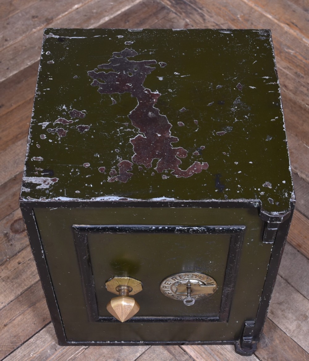 Edwardian Safe View IV