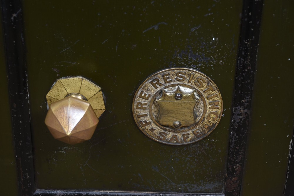 Edwardian Safe View VII