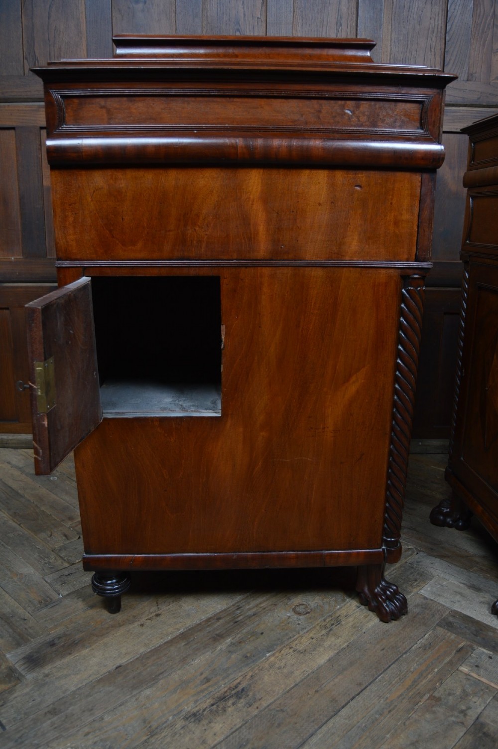 William IV Mahogany Sideboard with Cellarette View VI