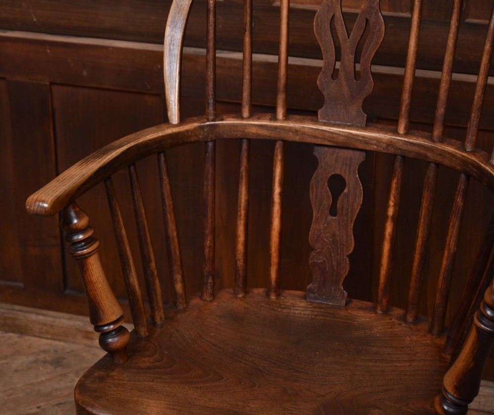 19th‑Century Oak & Elm Windsor Armchair View III