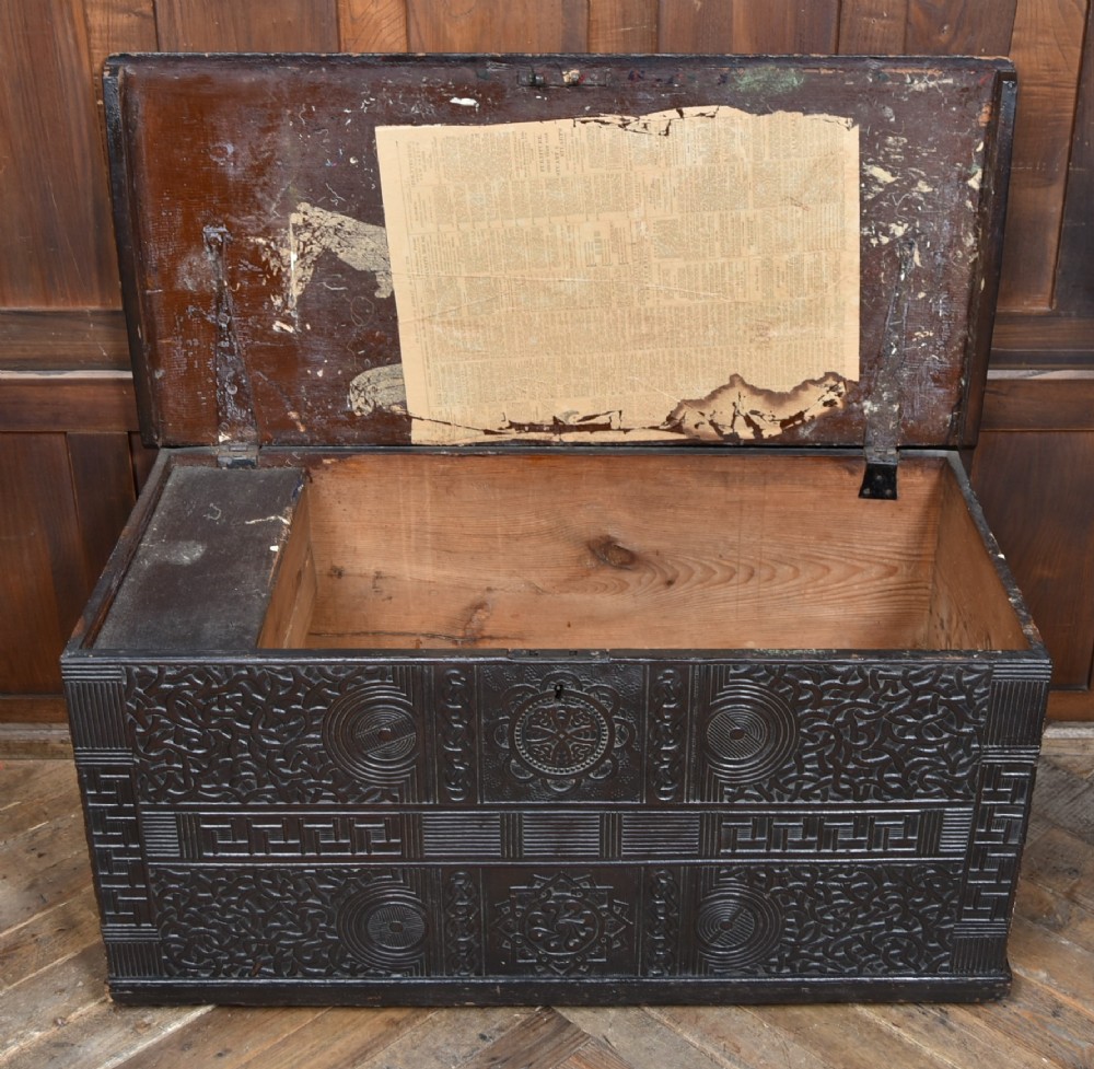 Victorian Pine Kist / Blanket Box View III