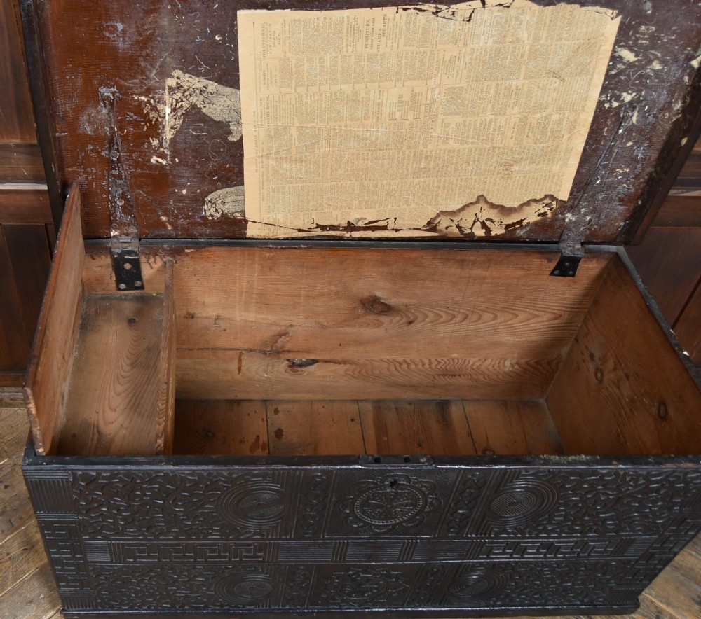Victorian Pine Kist / Blanket Box View V