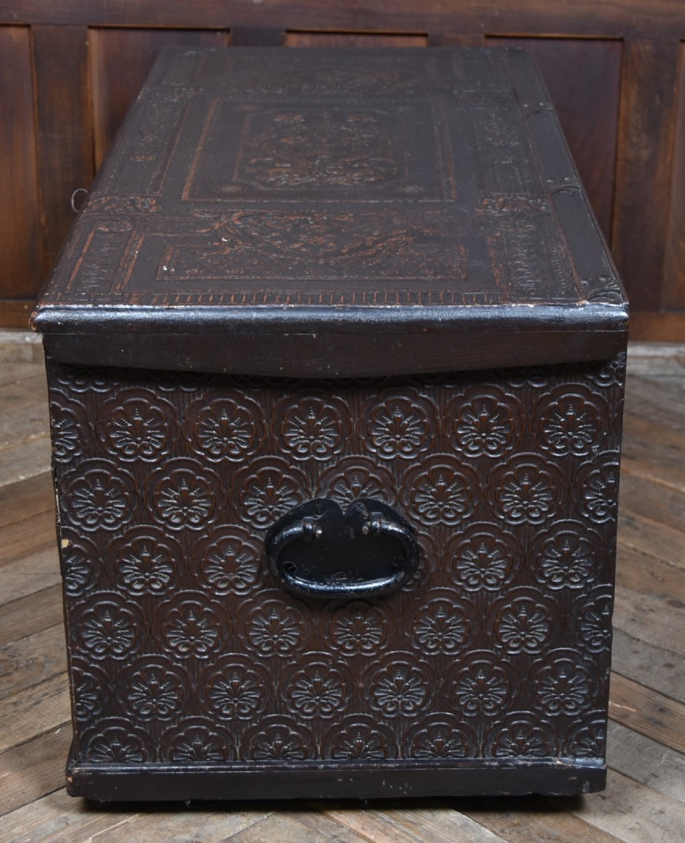 Victorian Pine Kist / Blanket Box View X