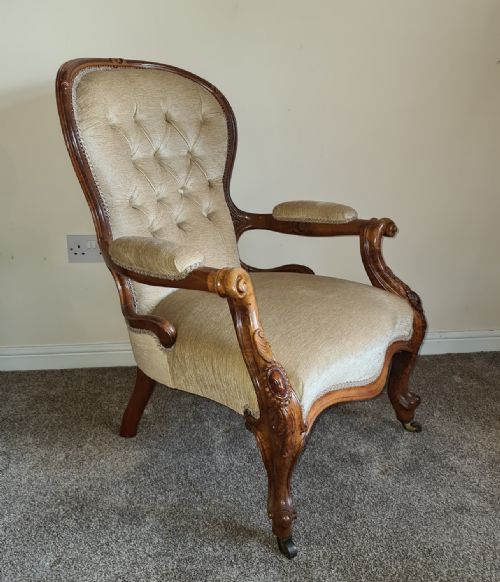 BEAUTIFUL VICTORIAN WALNUT OPEN ARMCHAIR C1880 - ADDITIONAL PHOTO 2