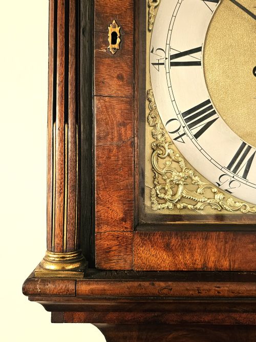A FINE GEORGIAN BURR WALNUT LONGCASE GRANDFATHER CLOCK C1760 - ADDITIONAL PHOTO 1