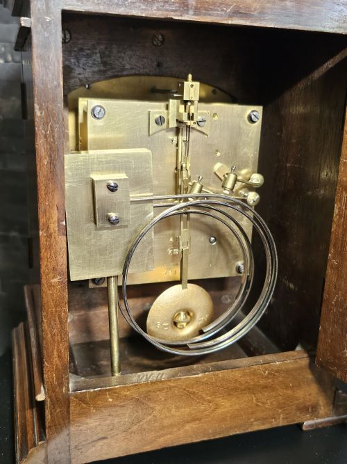 A DIMINUTIVE BURR WALNUT BRACKET CLOCK BY LENZKIRCH C1895 - ADDITIONAL PHOTO 4