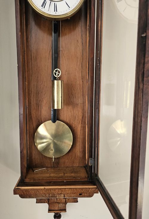 AN ELEGANT ROSEWOOD SINGLE WEIGHT VIENNA REGULATOR C1880 - ADDITIONAL PHOTO 4