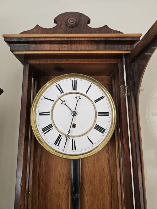 AN ELEGANT ROSEWOOD SINGLE WEIGHT VIENNA REGULATOR C1880 - ADDITIONAL PHOTO 5