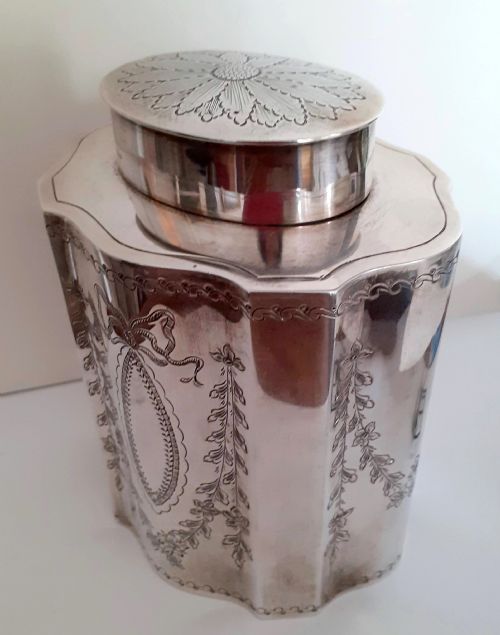 SILVER TEA CADDY GEORGE III GEORGIAN STYLE WITH TRADITIONAL BRIGHT CUT ENGRAVING - ADDITIONAL PHOTO 4