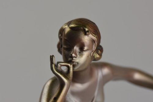 ART DECO BRONZE FIGURE BY JOSEF LORENZL LE BAISER - ADDITIONAL PHOTO 6
