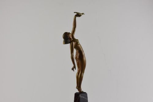 MESSENGER OF LOVE ICONIC ART DECO BRONZE FIGURE BY PIERRE LE FAGUAYS - ADDITIONAL PHOTO 3