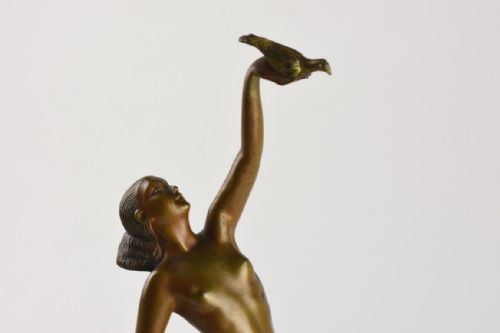 MESSENGER OF LOVE ICONIC ART DECO BRONZE FIGURE BY PIERRE LE FAGUAYS - ADDITIONAL PHOTO 6