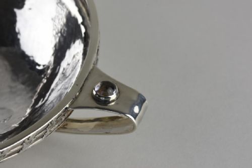 A E JONES ARTS AND CRAFTS HAMMERED 2 HANDLED SILVER DISH WITH CABOCHONS - ADDITIONAL PHOTO 3
