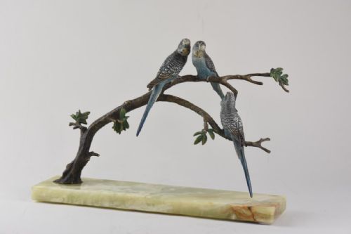 AN AUSTRIAN COLD PAINTED BRONZE GROUP OF 3 BLUE BUDGERIGARS PERCHED ON BRANCHES - ADDITIONAL PHOTO 1