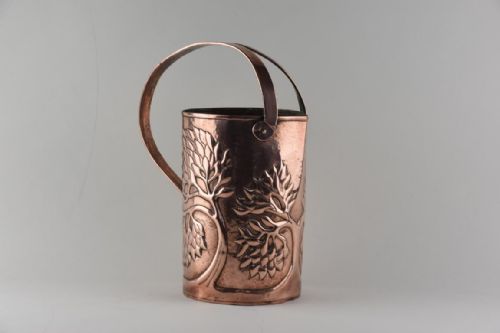 AN ENGLISH ARTS AND CRAFTS COPPER WATER CARRIER - ADDITIONAL PHOTO 1