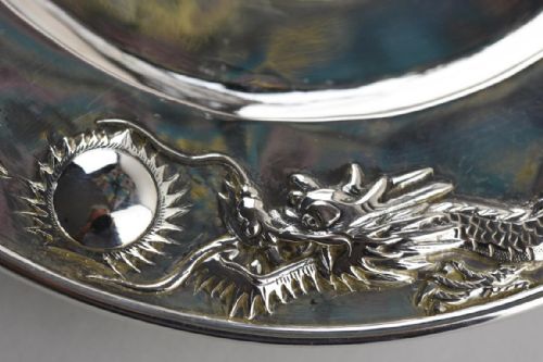 A CHINESE EXPORT SILVER BUTTER DISH FINELY DECORATED WITH 4 TOED DRAGONS CHASING A FLAMING BALL - ADDITIONAL PHOTO 6