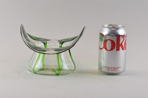AN ART NOUVEAU 2 COLOUR PEACOCK TRAIL VASE - ADDITIONAL PHOTO 3