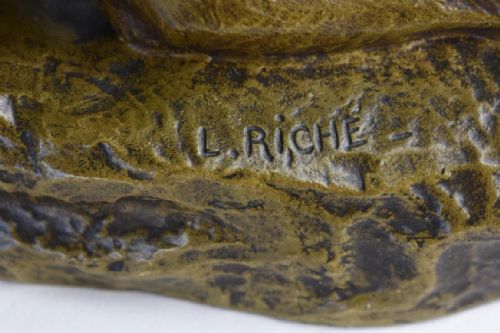 BRONZE FIGURE OF A GERMAN SHEPHERD DOG BY LOUIS RICHE - ADDITIONAL PHOTO 4