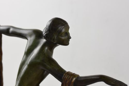 LARGE ART DECO BRONZE FIGURE OF A STANDING FEMALE NUDE DANCER - ADDITIONAL PHOTO 6