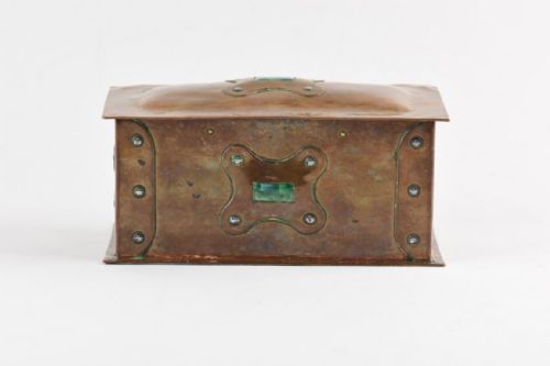 ENGLISH ARTS AND CRAFTS COPPER BOX WITH RECTANGULAR RUSKIN CABOCHONS - ADDITIONAL PHOTO 1