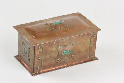 ENGLISH ARTS AND CRAFTS COPPER BOX WITH RECTANGULAR RUSKIN CABOCHONS - ADDITIONAL PHOTO 4