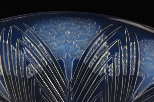 RENE LALIQUE OPALESCENT OEILLETS COUPE OUVERTE - ADDITIONAL PHOTO 2