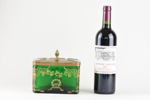 VICTOR SAGLIER ENAMELLED GREEN GLASS BOX WITH LID - ADDITIONAL PHOTO 1