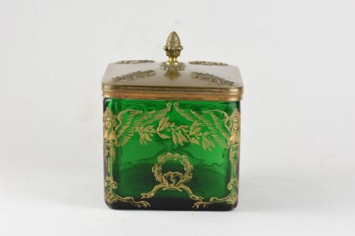 VICTOR SAGLIER ENAMELLED GREEN GLASS BOX WITH LID - ADDITIONAL PHOTO 2