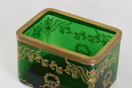 VICTOR SAGLIER ENAMELLED GREEN GLASS BOX WITH LID - ADDITIONAL PHOTO 4