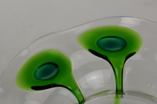 AN ART NOUVEAU 2 COLOUR PEACOCK TRAIL VASE - ADDITIONAL PHOTO 3