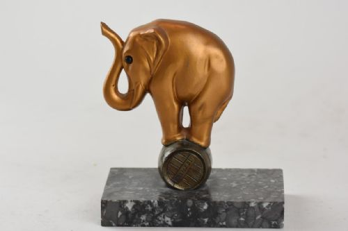 A RARE PAIR OF ART DECO ELEPHANT BOOKENDS - ADDITIONAL PHOTO 2