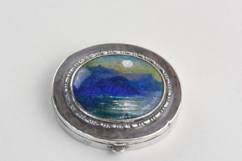 LIBERTY ARTS AND CRAFTS SILVER PILL BOX WITH AN ENAMELLED SCENE - ADDITIONAL PHOTO 4