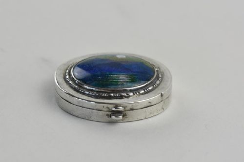 LIBERTY ARTS AND CRAFTS SILVER PILL BOX WITH AN ENAMELLED SCENE - ADDITIONAL PHOTO 5