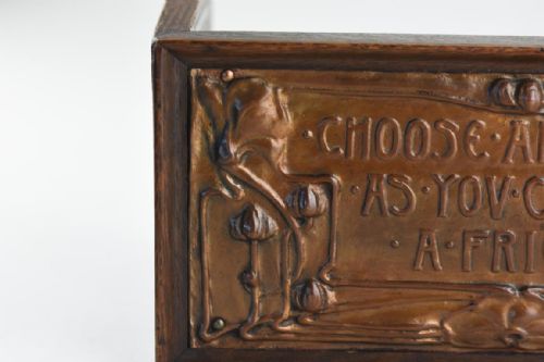 ARTS AND CRAFTS REPOUSSE COPPER AND OAK BOOK TROUGH - ADDITIONAL PHOTO 4