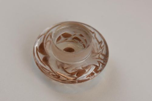 RENE LALIQUE EPINES PERFUME BOTTLE WITH RED STAINING - ADDITIONAL PHOTO 4