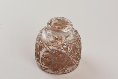 RENE LALIQUE EPINES PERFUME BOTTLE WITH RED STAINING - ADDITIONAL PHOTO 6