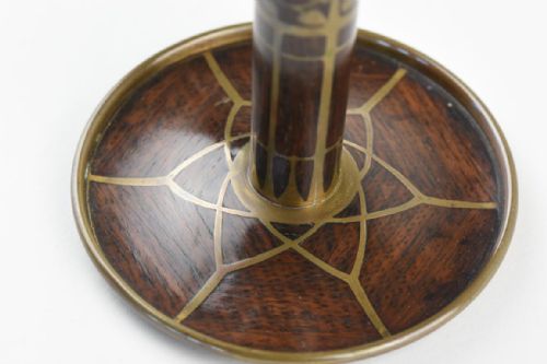 A PAIR OF ERHARD AND SONS ROSEWOOD AND BRASS CANDLESTICKS - ADDITIONAL PHOTO 6