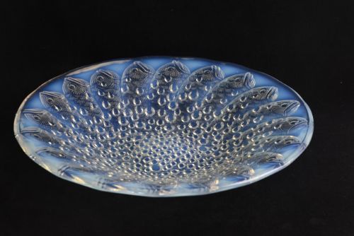 RENE LALIQUE OPALESCENT GLASS 'ROSCOFF' COUPE OUVERTE