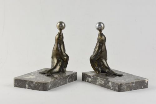 A PAIR OF ART DECO SEALION BOOKENDS - ADDITIONAL PHOTO 2