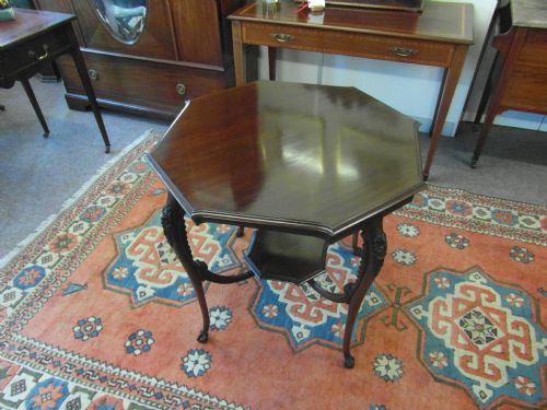 victorian mahogany lamp table - CATEGORY: ANTIQUE TABLES - DATED VICTORIAN