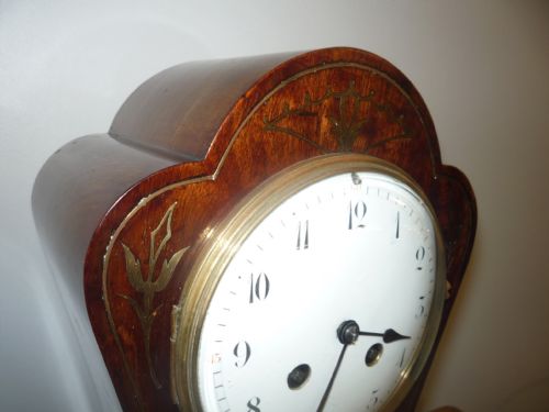 MAHOGANY FRENCH TULIP SHAPED MANTEL CLOCK WITH BRASS INLAYS - ADDITIONAL PHOTO 3