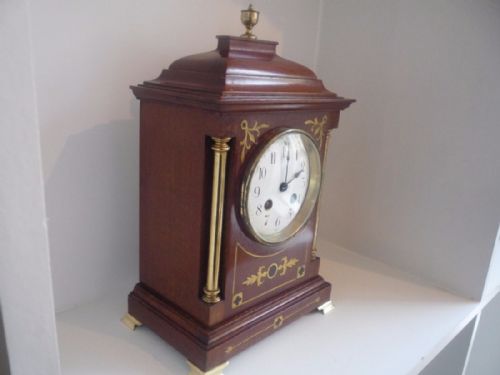 VICTORIAN MAHOGANY MANTEL CLOCK WITH BRASS DECORATION - ADDITIONAL PHOTO 3