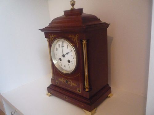 VICTORIAN MAHOGANY MANTEL CLOCK WITH BRASS DECORATION - ADDITIONAL PHOTO 4