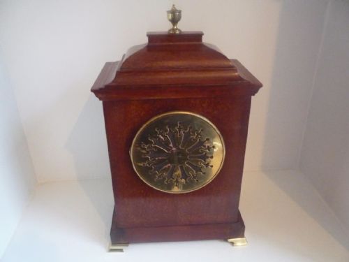 VICTORIAN MAHOGANY MANTEL CLOCK WITH BRASS DECORATION - ADDITIONAL PHOTO 6