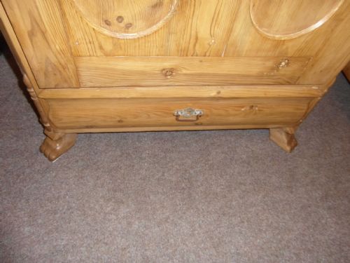 ANTIQUE DANISH PINE LINEN CUPBOARD - ADDITIONAL PHOTO 2