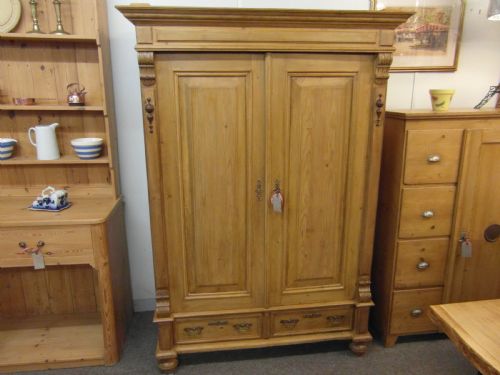 ANTIQUE PINE DOUBLE WARDROBE - ADDITIONAL PHOTO 4