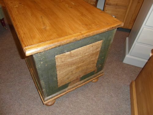ANTIQUE DOWRY PINE CHEST - ADDITIONAL PHOTO 4
