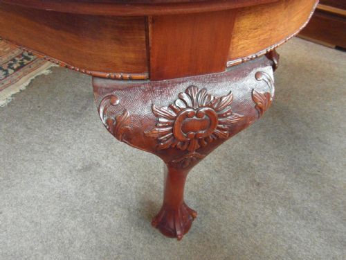 VICTORIAN MAHOGANY DINING TABLE - ADDITIONAL PHOTO 1