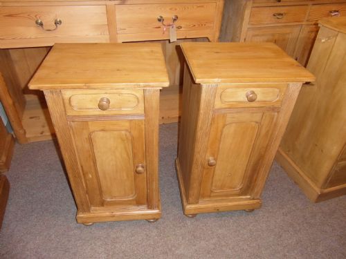 VICTORIAN PAIR OF PINE BEDSIDE CABINETS - ADDITIONAL PHOTO 5