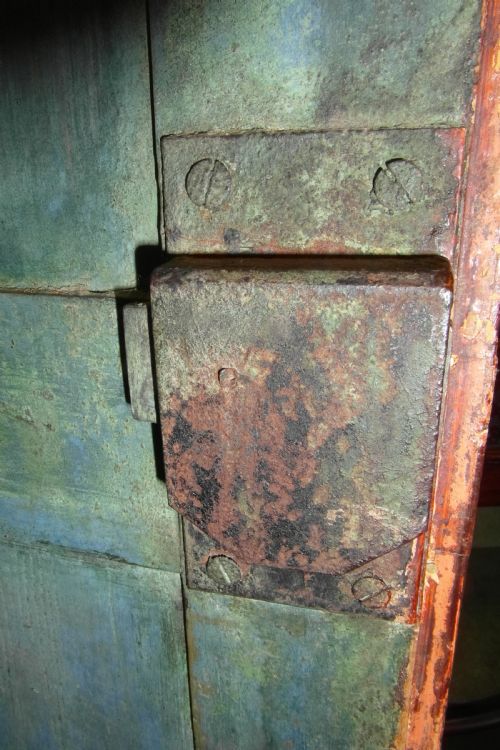 GEORGIAN PINE CORNER CABINET - ADDITIONAL PHOTO 3